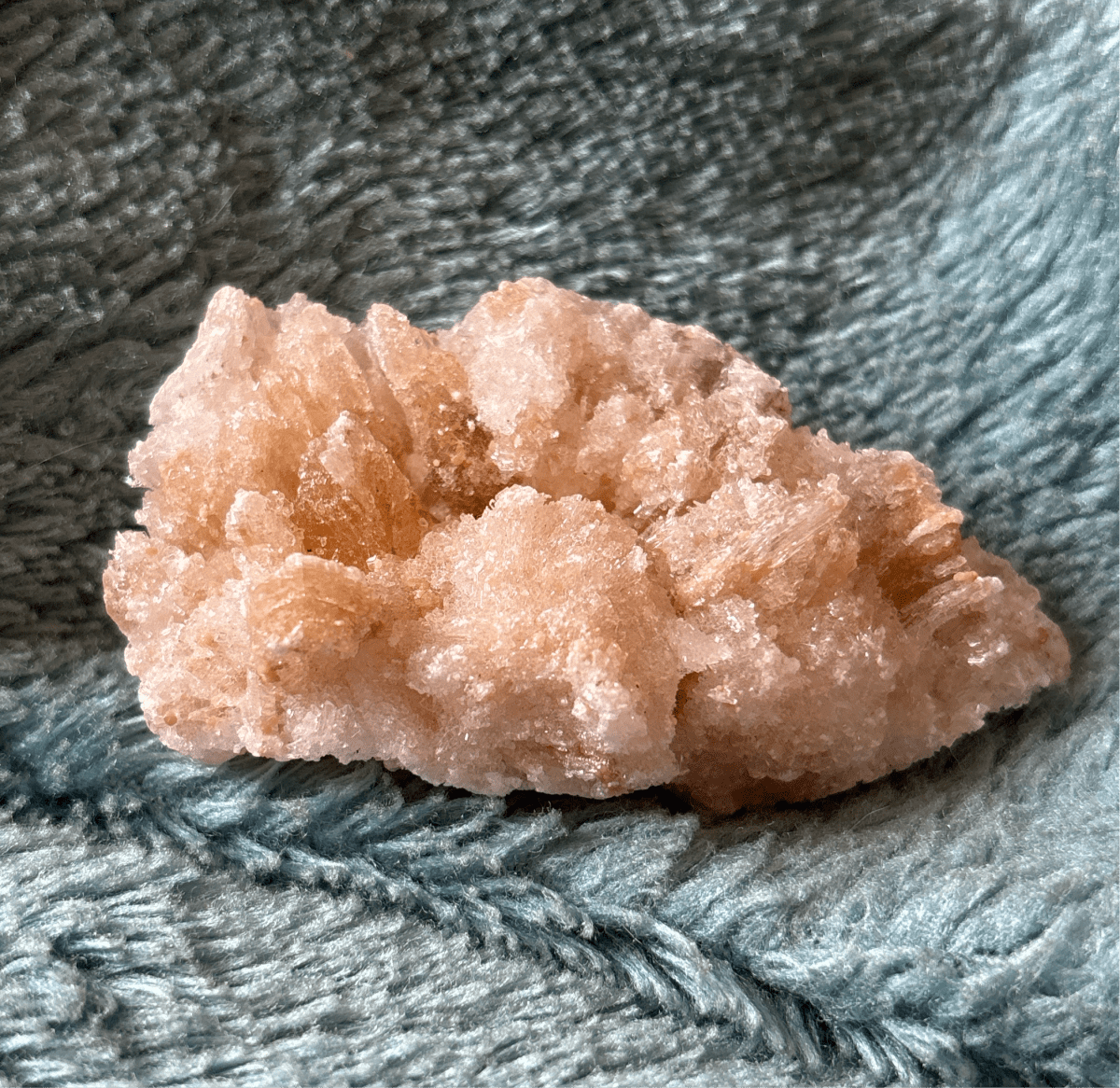 Hematite quartz raw Crystal - Witch, Pagan, Witchcraft, Altar, Spiritual
