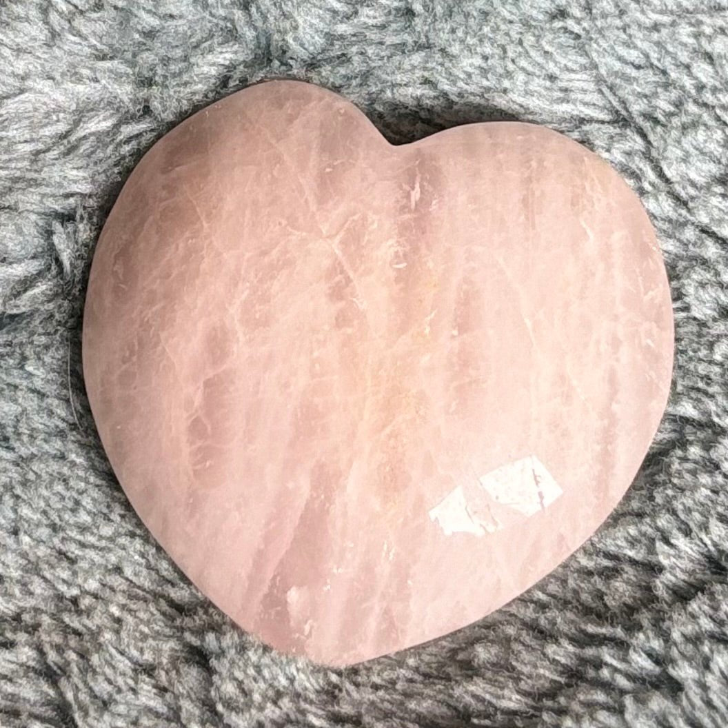 Rose quartz heart Crystal - Witch, Pagan, Witchcraft, Altar, Spiritual