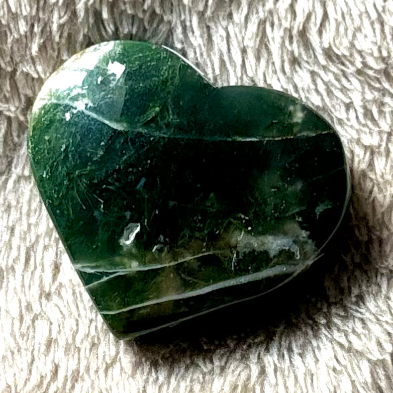 Moss agate heart Crystal - Witch, Pagan, Witchcraft, Altar, Spiritual
