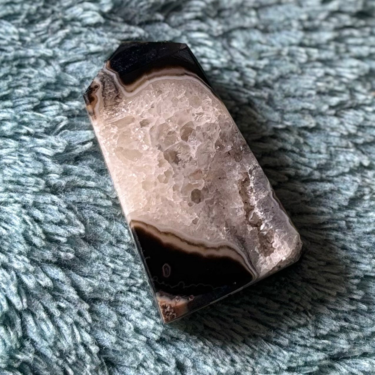 Block agate druzy tower Crystal - Witch, Pagan, Witchcraft, Altar, Spiritual