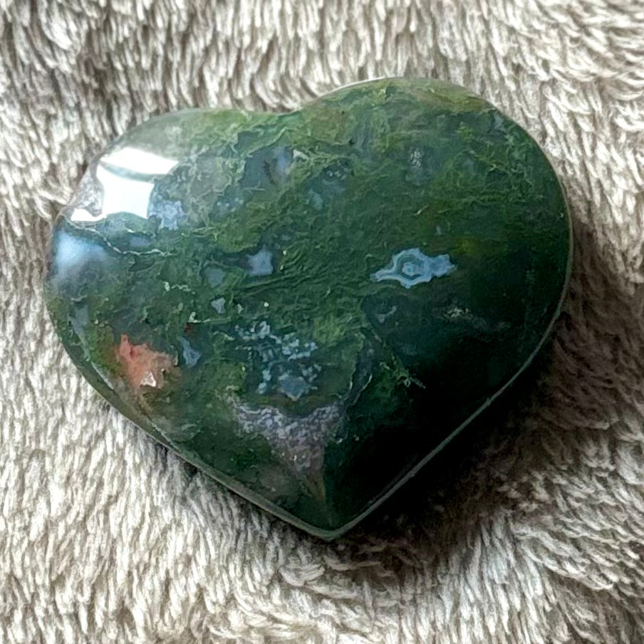 Moss agate heart Crystal - Witch, Pagan, Witchcraft, Altar, Spiritual