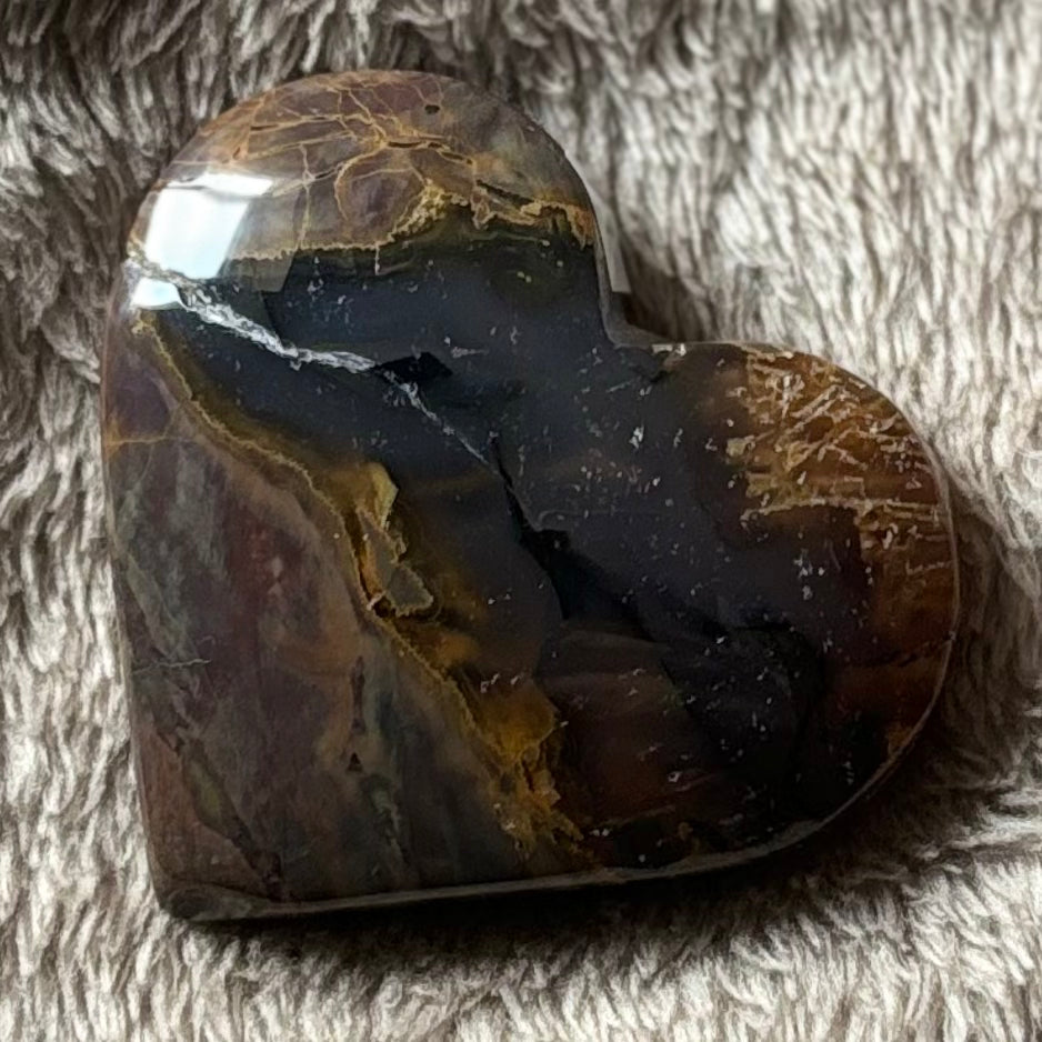 Moss agate heart Crystal - Witch, Pagan, Witchcraft, Altar, Spiritual