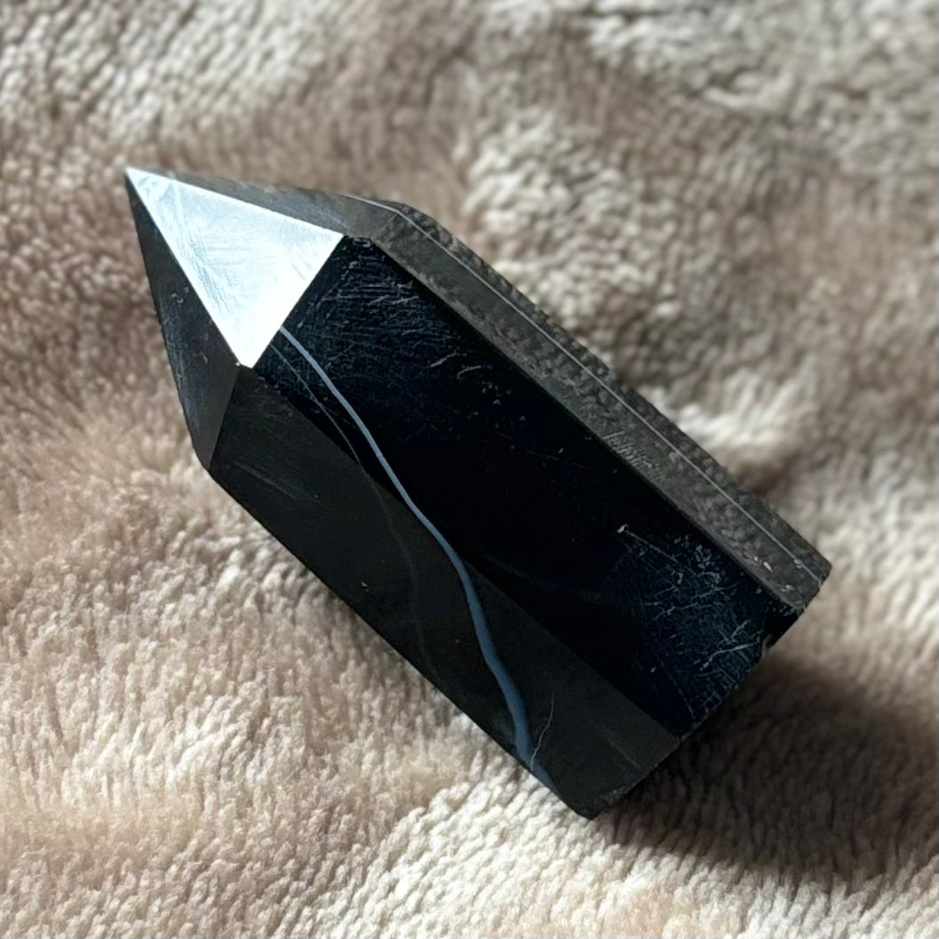 Black agate tower Crystal - Witch, Pagan, Witchcraft, Altar, Spiritual