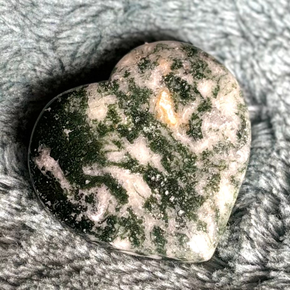 Moss agate heart Crystal - Witch, Pagan, Witchcraft, Altar, Spiritual