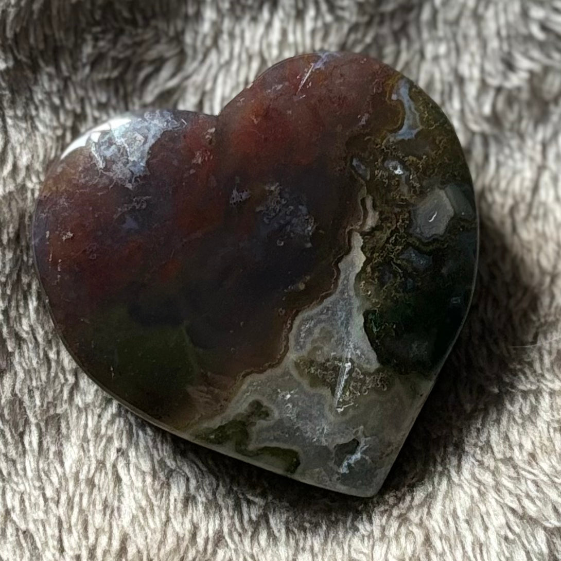 Moss agate heart Crystal - Witch, Pagan, Witchcraft, Altar, Spiritual