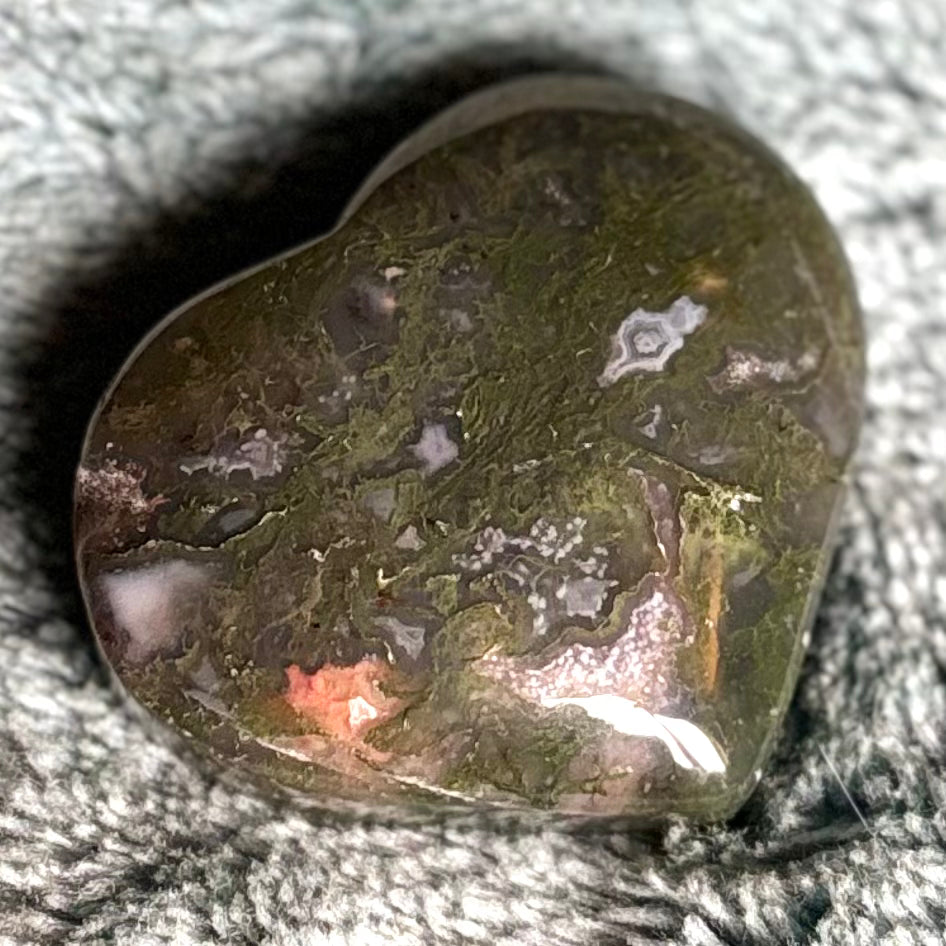 Moss agate heart Crystal - Witch, Pagan, Witchcraft, Altar, Spiritual
