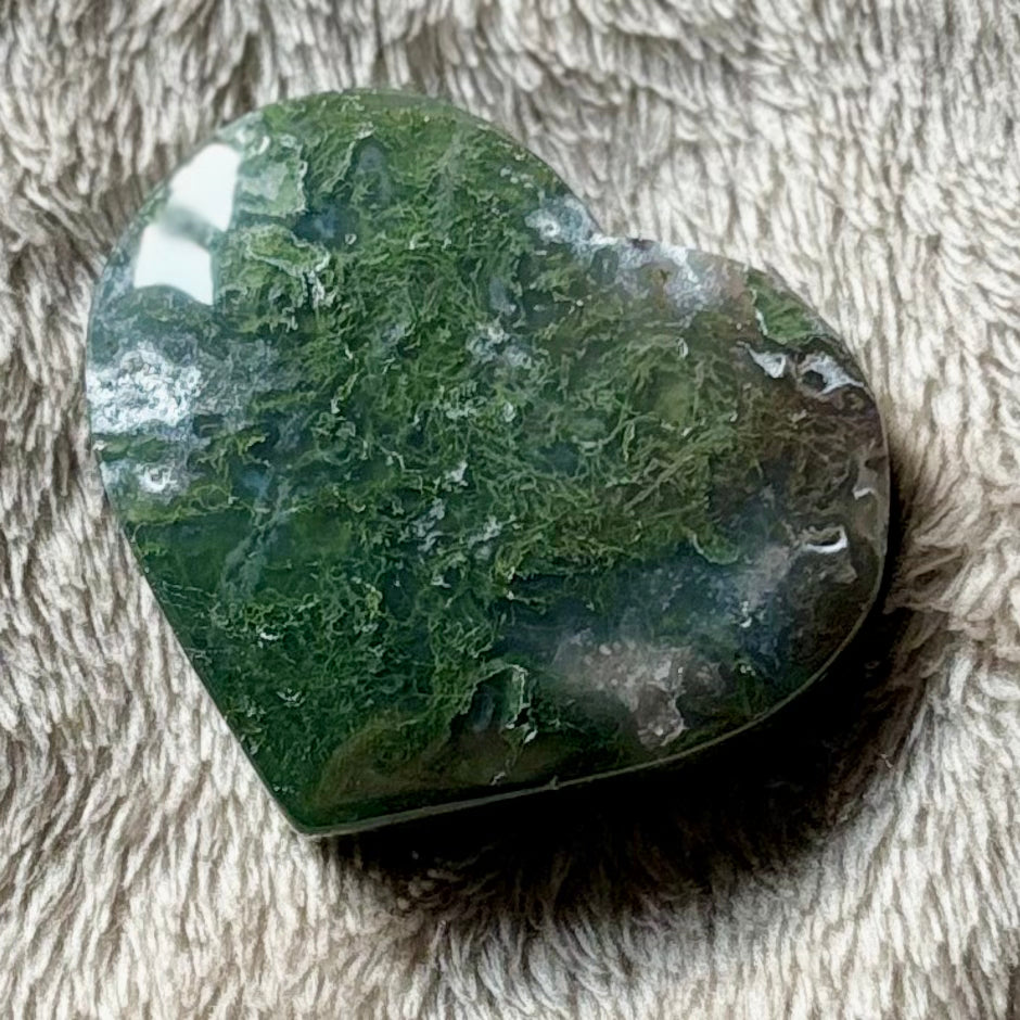 Moss agate heart Crystal - Witch, Pagan, Witchcraft, Altar, Spiritual