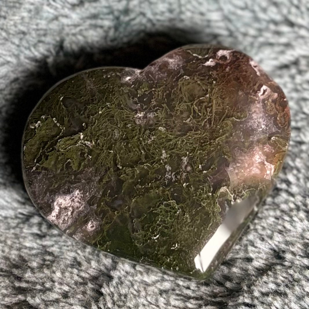 Moss agate heart Crystal - Witch, Pagan, Witchcraft, Altar, Spiritual