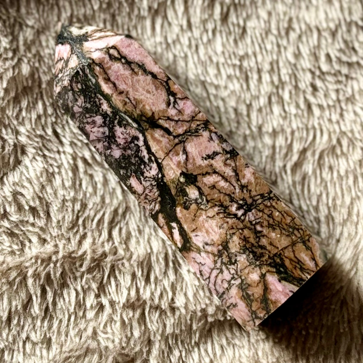 Rhodonite tower Crystal - Witch, Pagan, Witchcraft, Altar, Spiritual