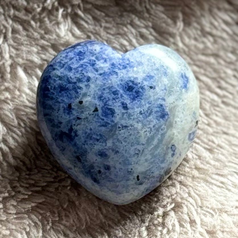 Sodalite heart Crystal - Witch, Pagan, Witchcraft, Spiritual