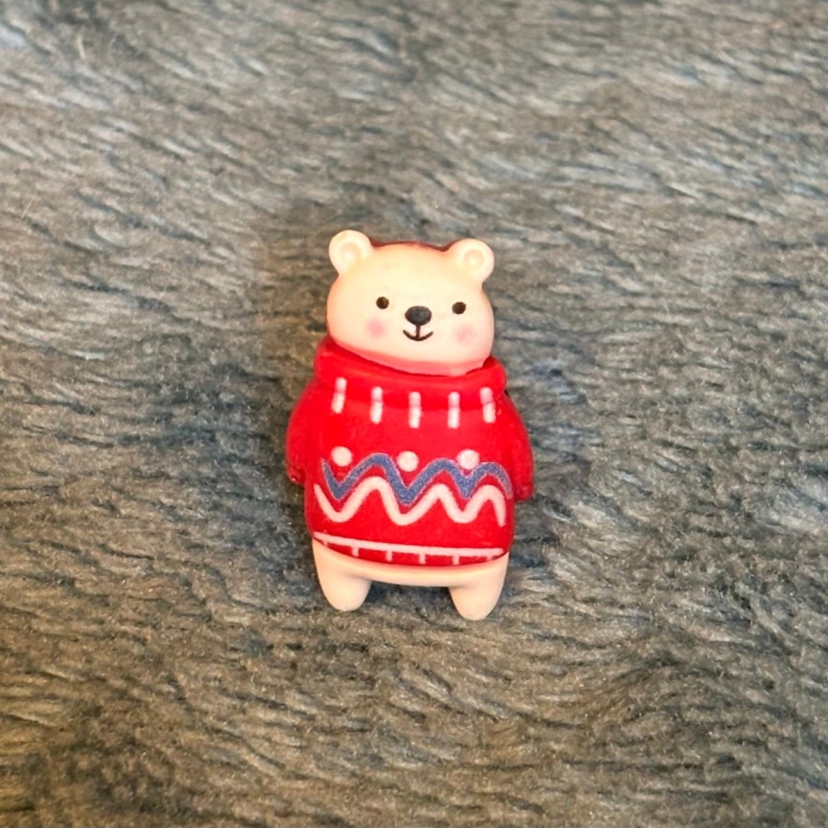 Bear in a jumper Christmas croc charm - Fashion Deco - Seasonal