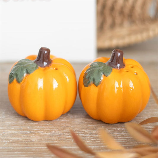 Pumpkin Salt and Pepper Shakers Back Orange Green